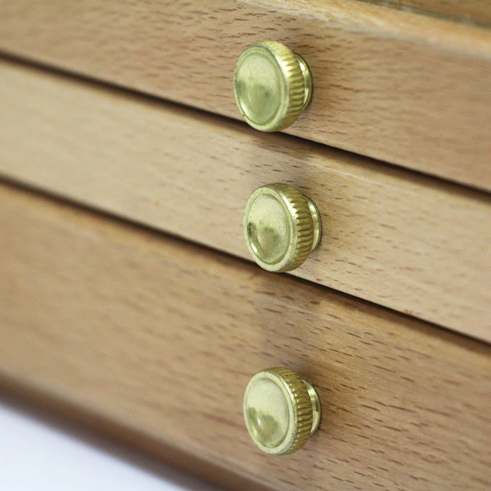 Mont Marte Pastel Box Close up of drawers Mont Marte Pastel Box Close up of drawers